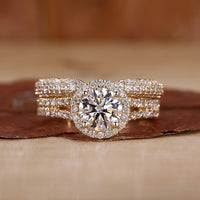 Round Diamond Engagement Wedding Ring Set with brilliant sparkle.

