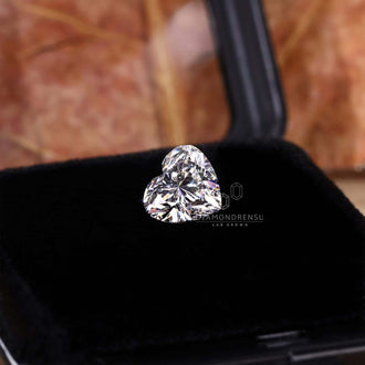 Lab grown heart shaped diamond can be styled into fine jewelry gifts.