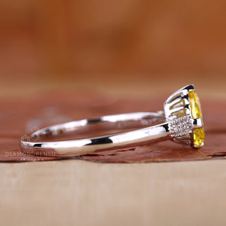 Prong Setting with a pear diamond for a secure and classic look.