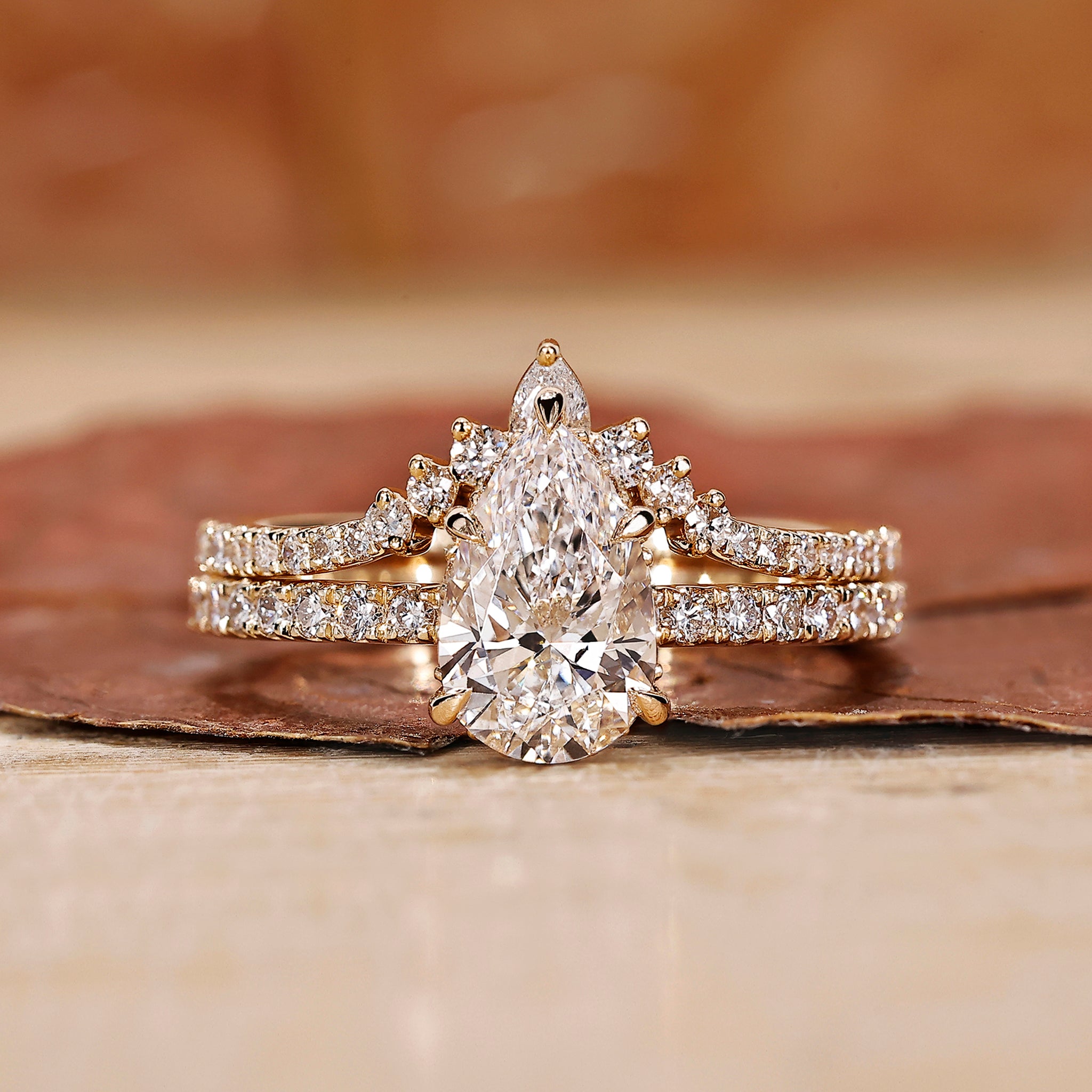 Pear Shape Stack Pear Shaped Wedding Set - Curved Diamond Band