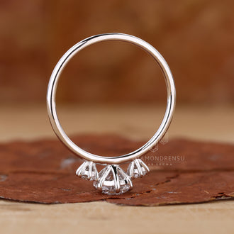 Claw Prong Setting designed to showcase the diamonds.
