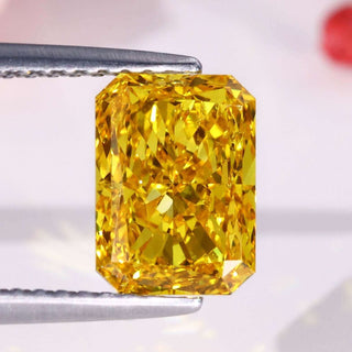 Radiant cut diamond lab grown diamond