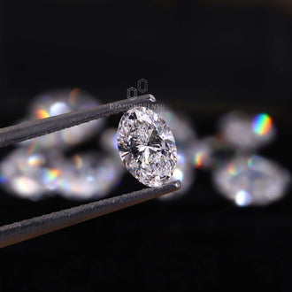 0.25 to 1.50 carat diamond offered in oval cut for custom designs.
