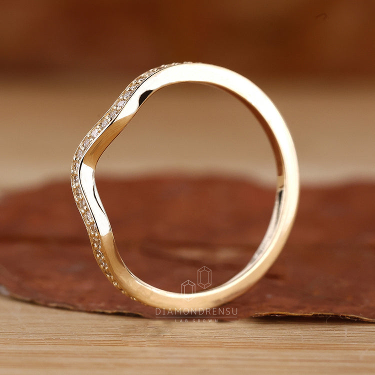 Wedding anniversary gift in the form of a handcrafted diamond band.
