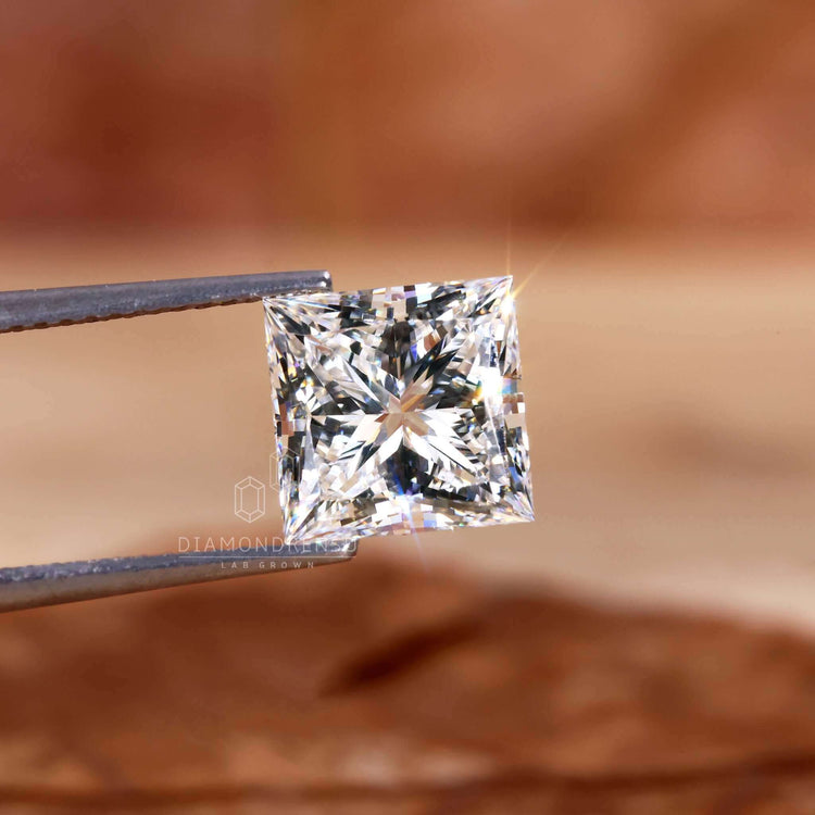 Princess cut lab grown diamond ideal for engagement and anniversary rings.