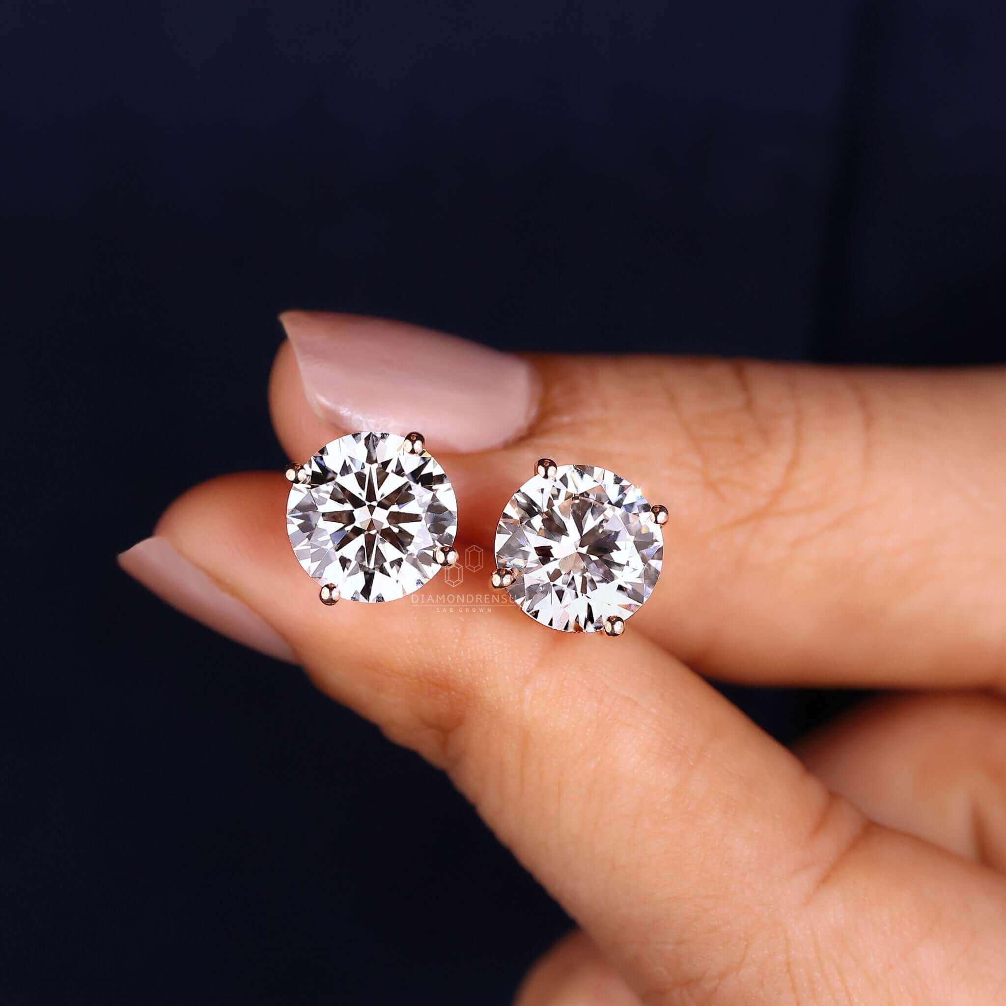 Round Brilliant Cut Lab Grown Diamond Stud Earrings For Women round-brilliant-cut-lab-grown-diamond-stud-earrings-for-women
