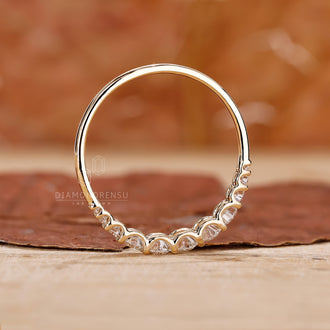 IGI Certified diamond set in a beautifully crafted band.