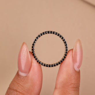 Diamondrensu band with a luxurious and elegant design.
