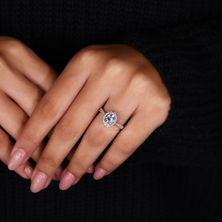 Round Cut Diamond Ring featuring classic brilliance.

