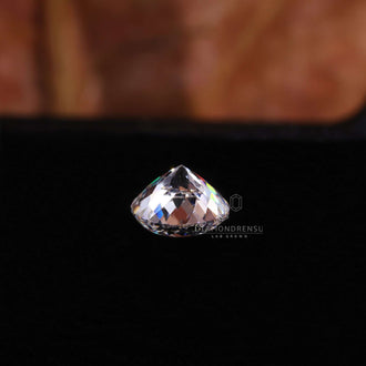 Portuguese diamond cut with 1.10 carat lab grown quality.

