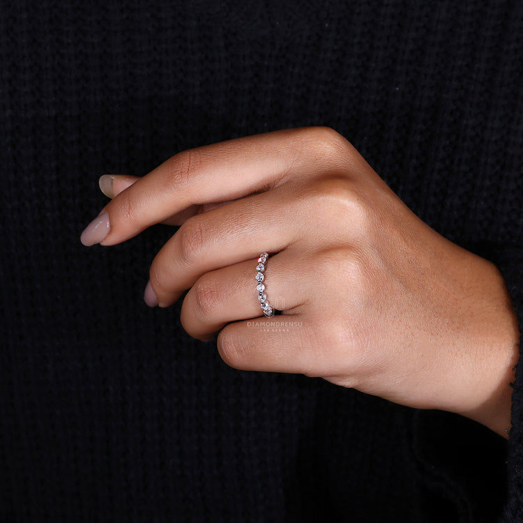 Prong Setting Wedding Band with secure and stunning diamond arrangement.
