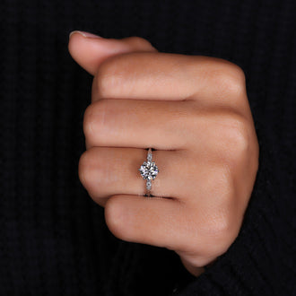 A dazzling diamond white gold ring with timeless charm.
