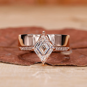 Antique Bridal Set featuring a unique and timeless design.
