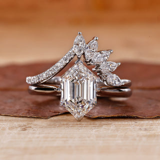 Hexagon Engagement Ring with Wedding Band featuring elegant diamonds.
