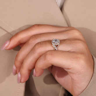 Yellow Gold Diamond Ring IGI certified jewellery.
