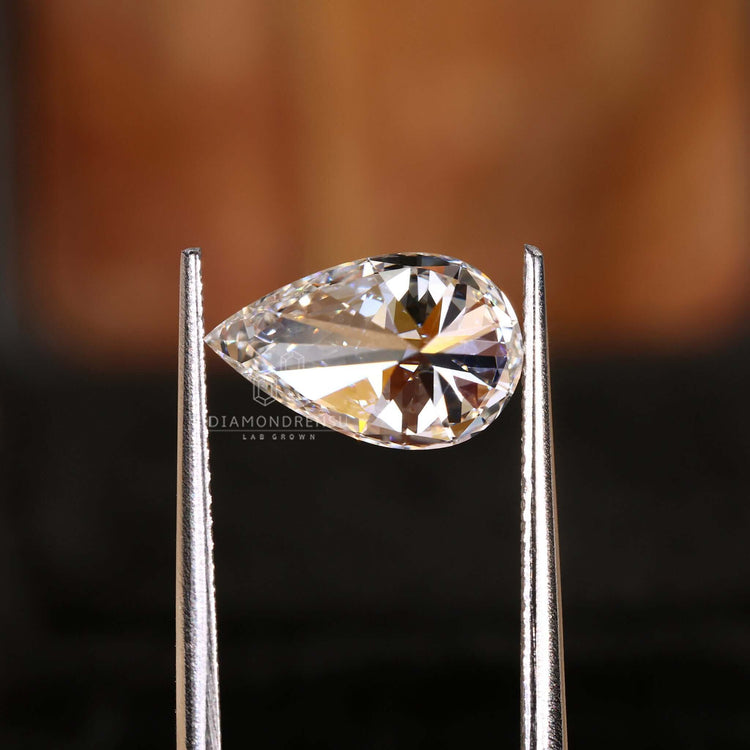 Lab grown diamond crafted in pear cut shape for bridal sets.