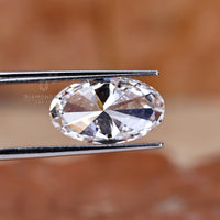 Oval Cut Diamond with a refined, elegant shape and style.