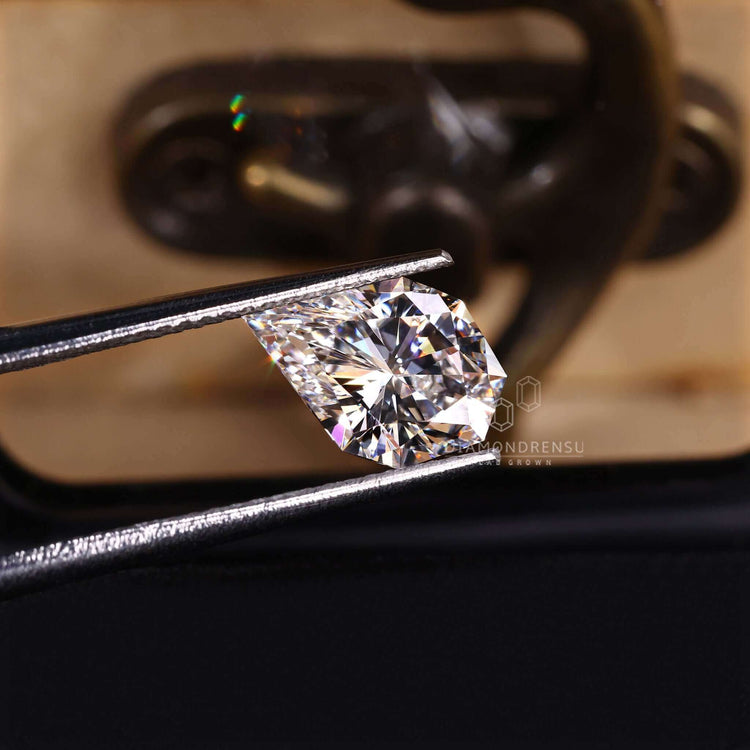 Diamondrensu lab grown diamond available in 1.70 carat Spear Cut style.