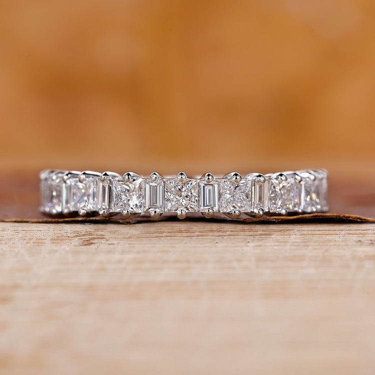 Princess cut wedding band with a sleek design.
