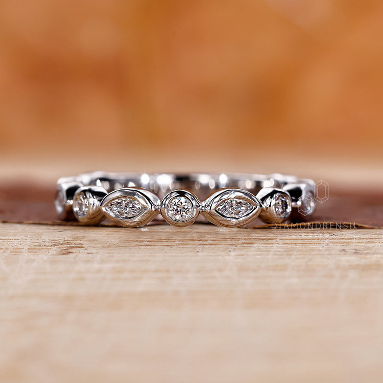 White gold wedding band with a clean, polished shine.
