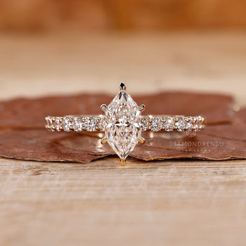 Dutch Marquise Ring with a stunning design.
