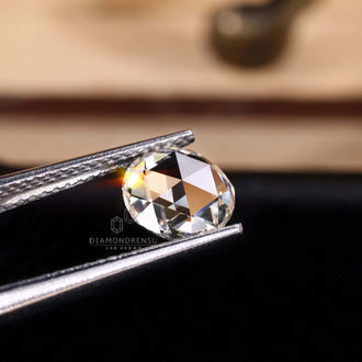 Diamondresnu offers a loose diamond in a 1 carat rose cut design.
