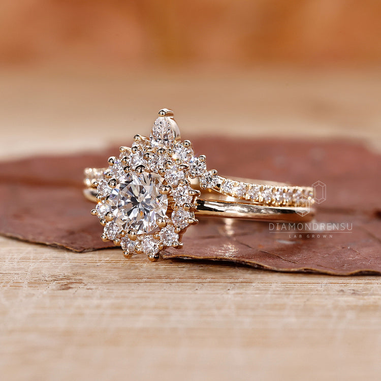 Prong Setting Ring with secure placement of brilliant diamonds.
