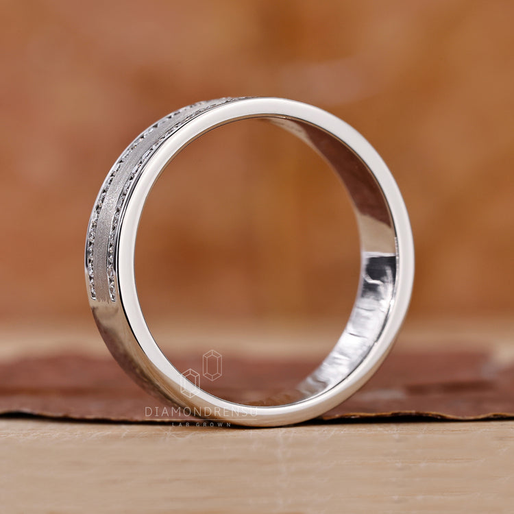 Classic mens wedding ring for a perfect occasion.
