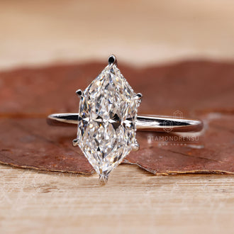 Round Diamond Engagement Ring set in a beautiful setting.