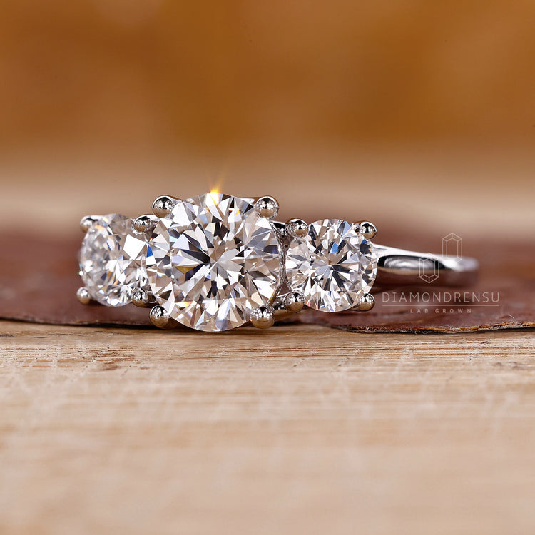 Buy engagement ring with confidence and style.
