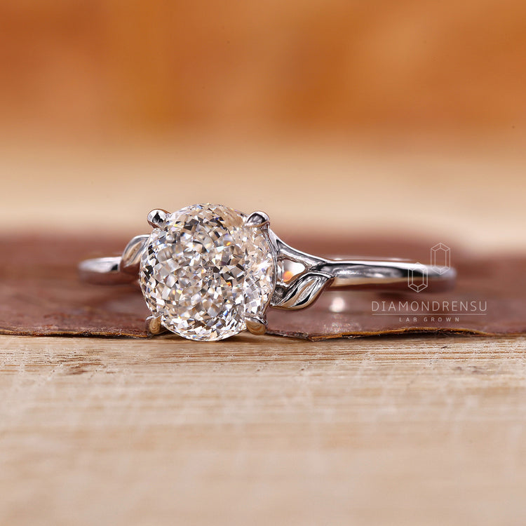 White Gold Ring featuring a brilliant solitaire diamond.