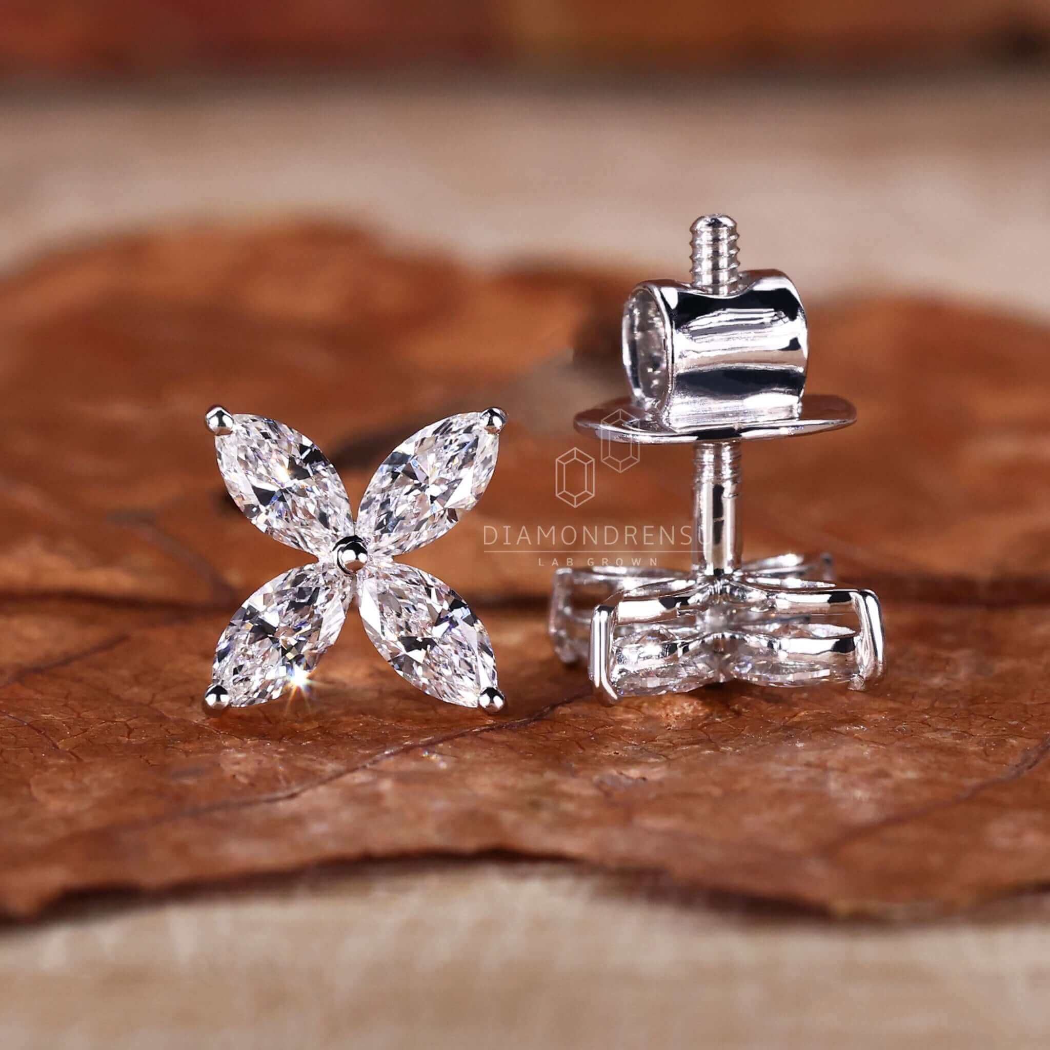 Gumuchian - Mini-G Lotus Flower Diamond Earrings – Robinson's Jewelers