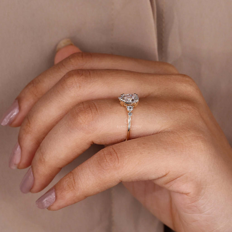 pear shaped diamond ring
