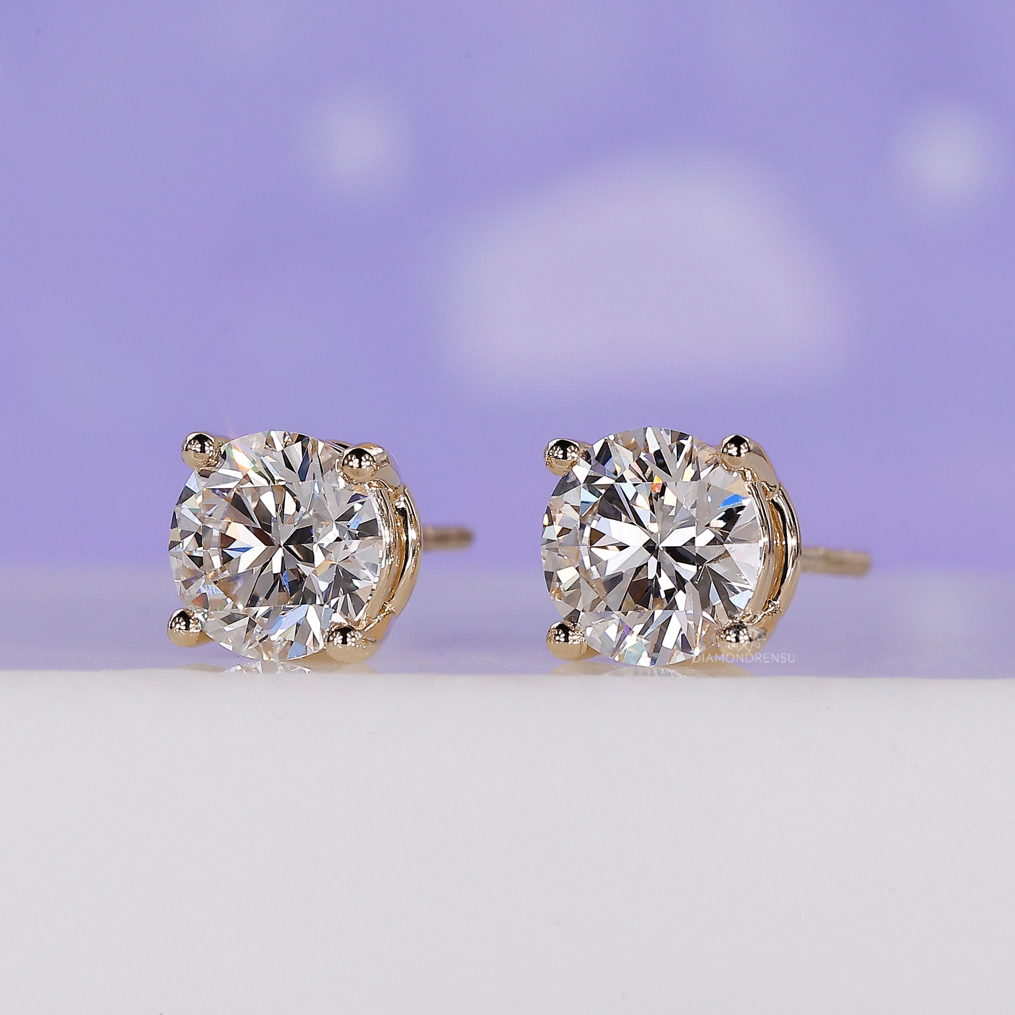 Gorgeous diamond earrings for women with dazzling brilliance.
