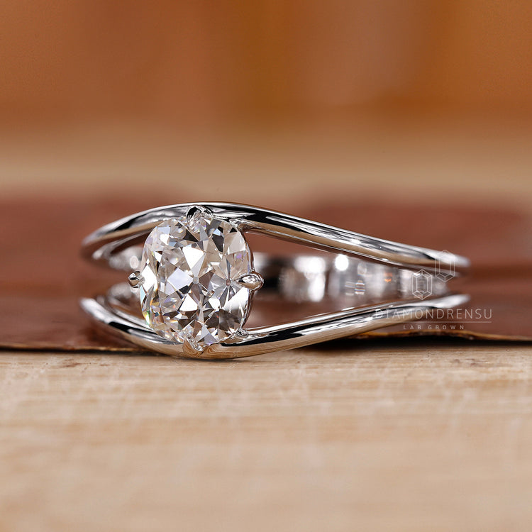 Solitaire Engagement Ring showcasing a brilliant diamond center.
