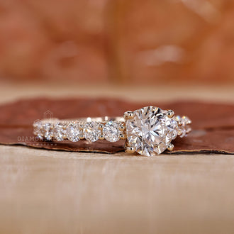 Pave Ring designed to enhance the brilliance of diamonds.

