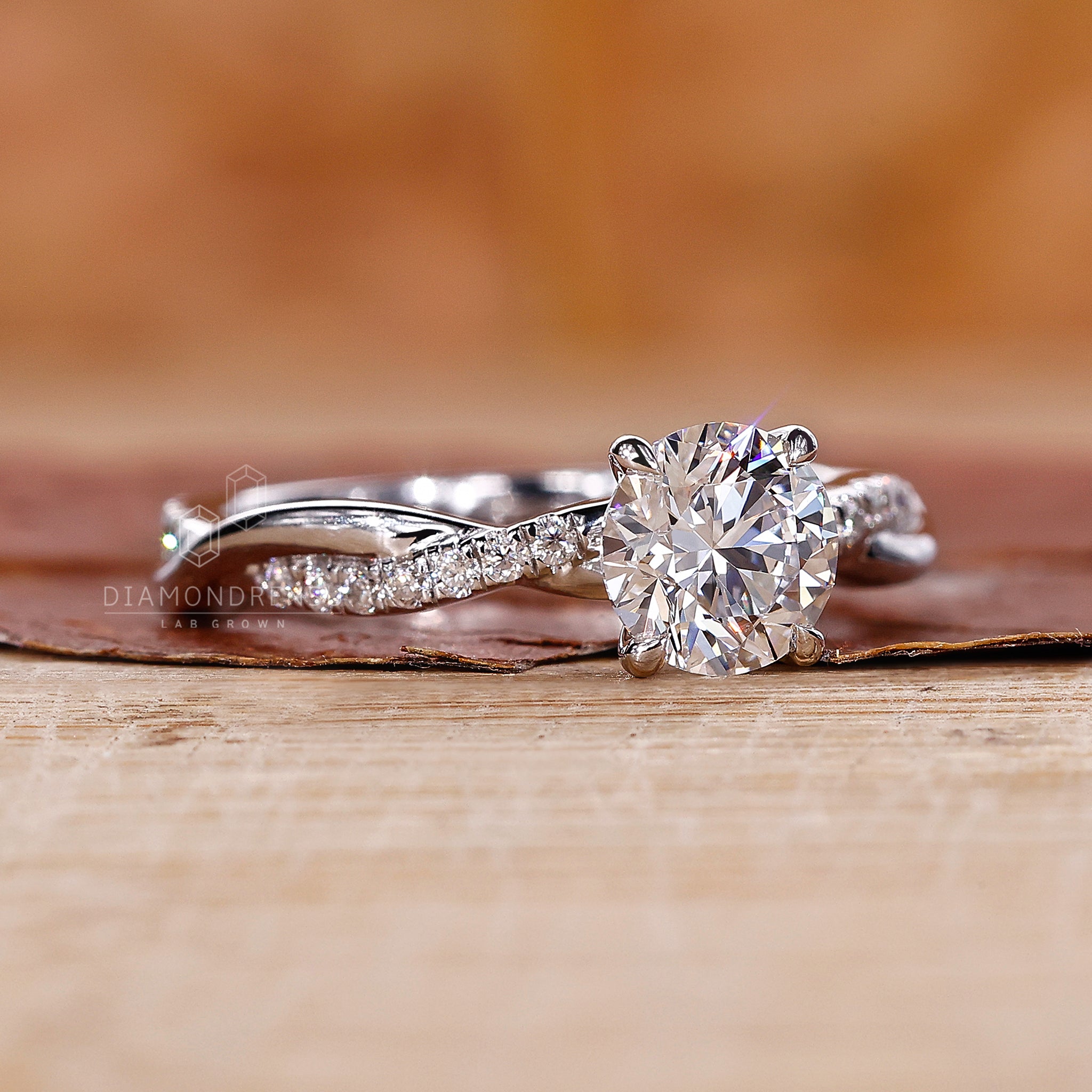 Sustainable Round Lab-Grown Diamond Ring in a Box