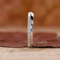 Diamondrensu wedding band with white gold wedding band.
