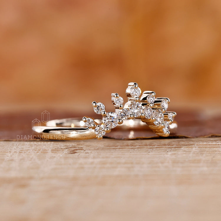 Prong set wedding band with a secure and stylish design.
