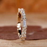 Diamond wedding band with timeless beauty.
