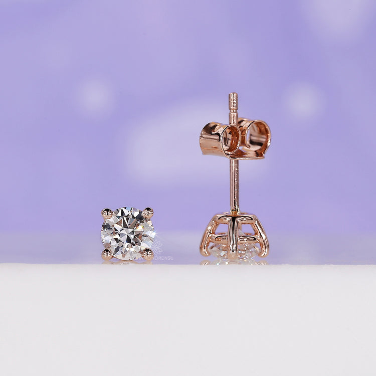 Elegant round stud earring featuring Lab Grown Diamond brilliance.
