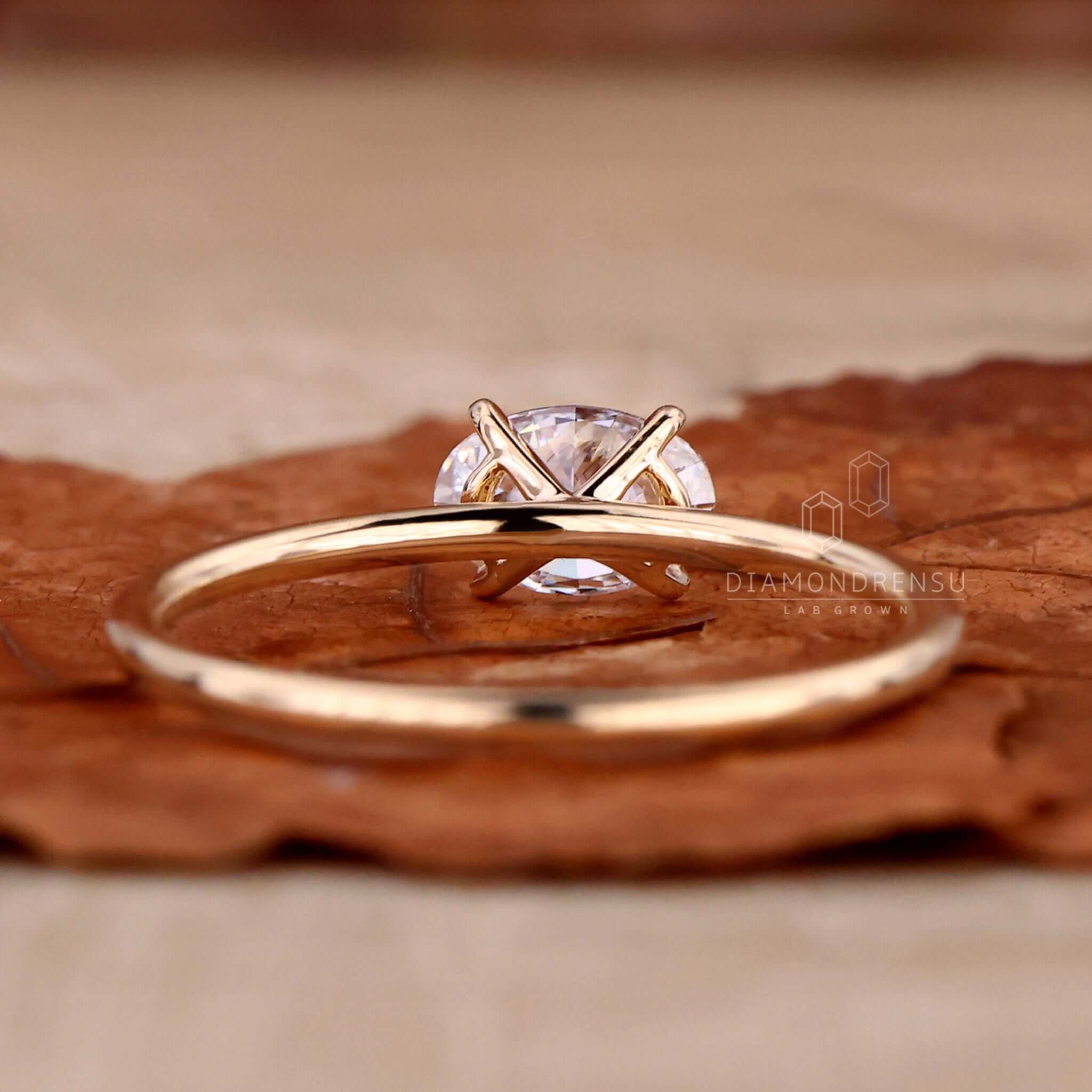 East to West Set Oval Diamond Solitaire Engagement Ring for Women