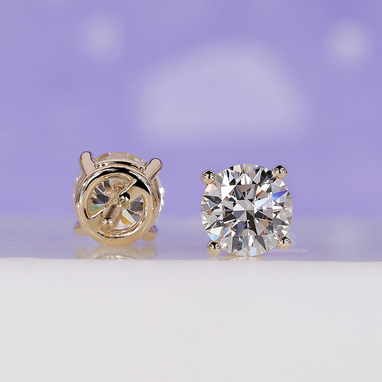 Luxurious yellow gold earrings ideal for timeless appeal.
