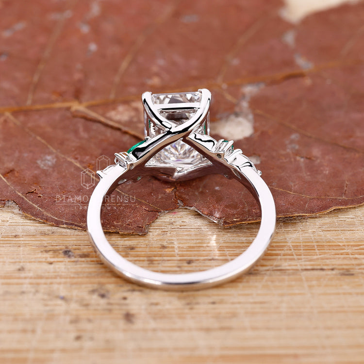 Handmade Diamondrensu Engagement Ring, carefully crafted to perfection.
