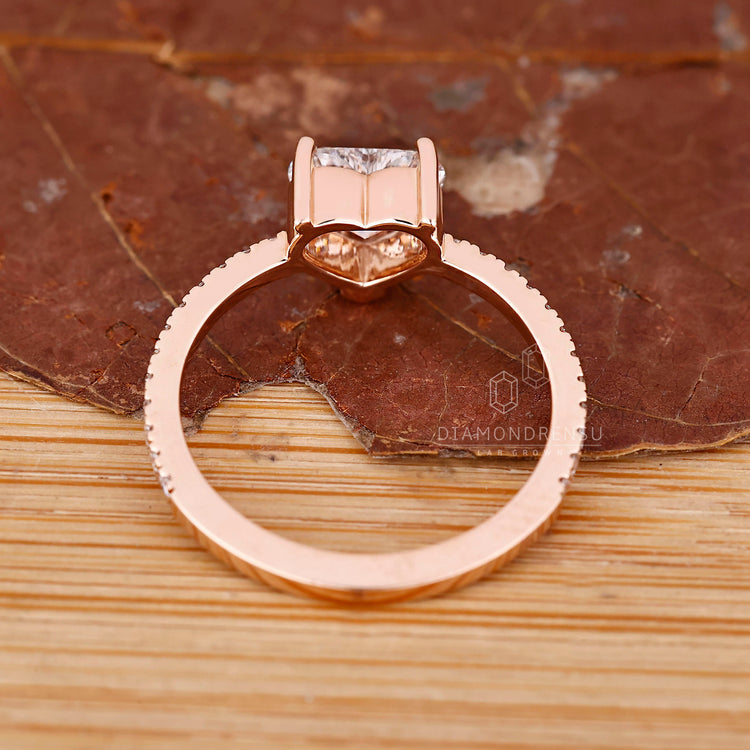 Buy engagement ring with heart shaped diamond and handmade design.
