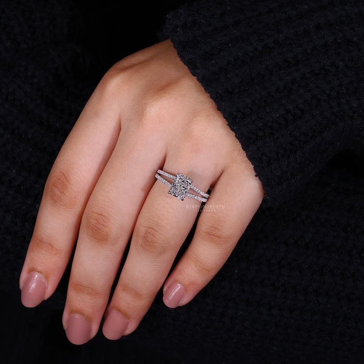 Round Cut Diamond Ring with a secure 4 prong setting.