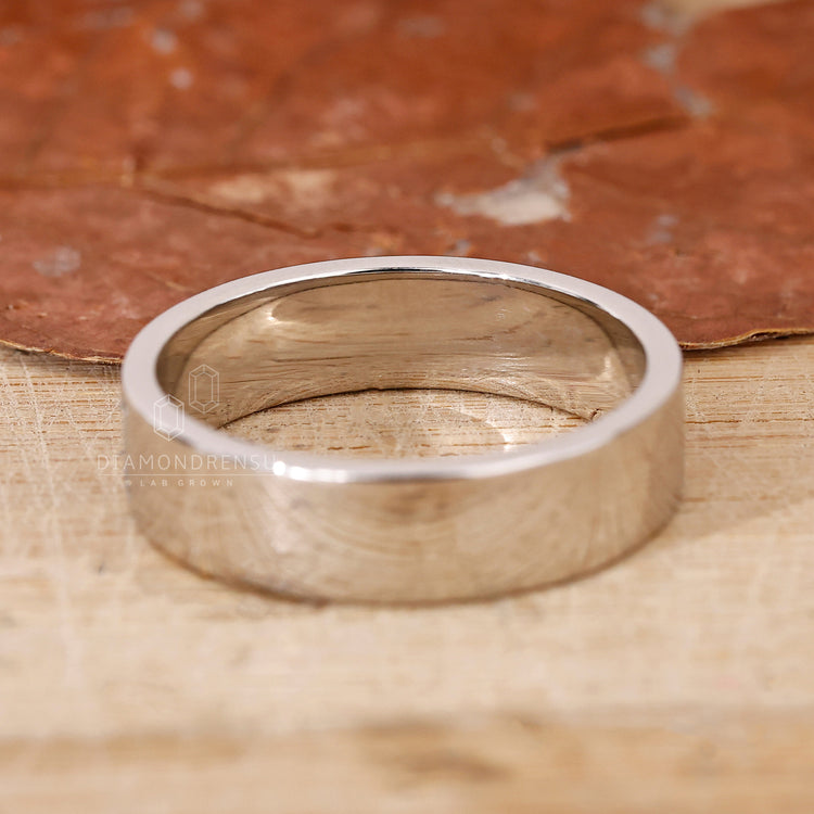 Diamondrensu mens jewelry designed for elegance.
