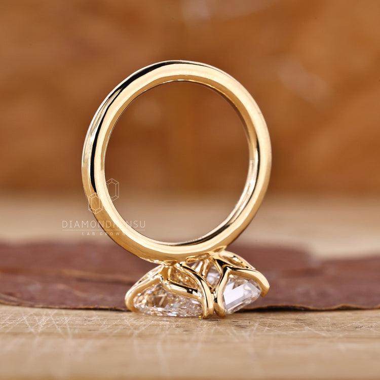 IGI certified custom diamond ring in yellow gold.
