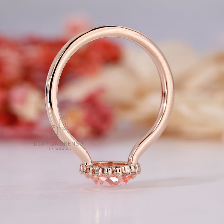 Rose Gold Ring featuring a pink diamond for elegance.