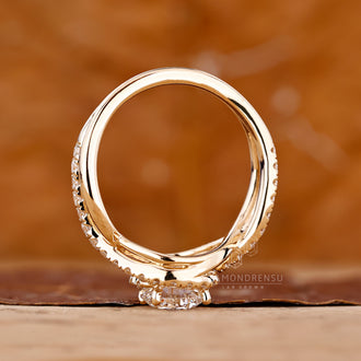 IGI Certified engagement ring with halo diamond design.
